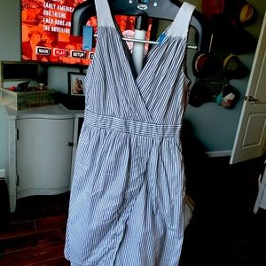 Darling Banana Republic dress; size 6